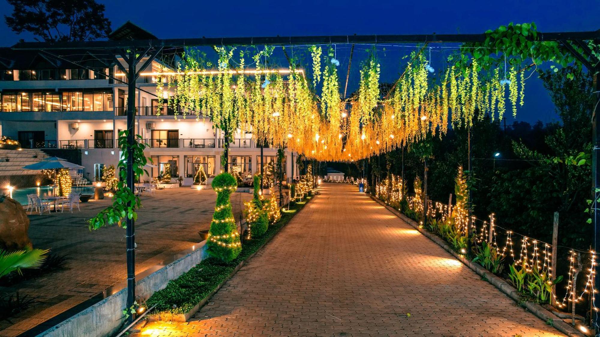 Hotel The Grand Retreat - Chikmagalūr Zewnętrze zdjęcie